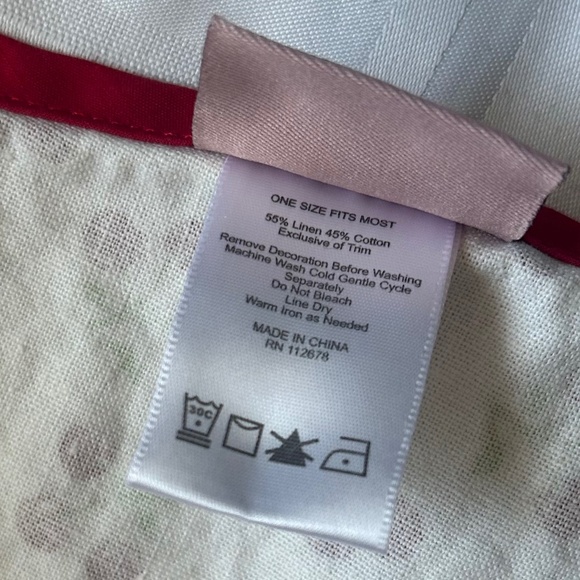 Jessie Steele Cherry Pattern Retro Skirted Bib Apron - Picture 8 of 10